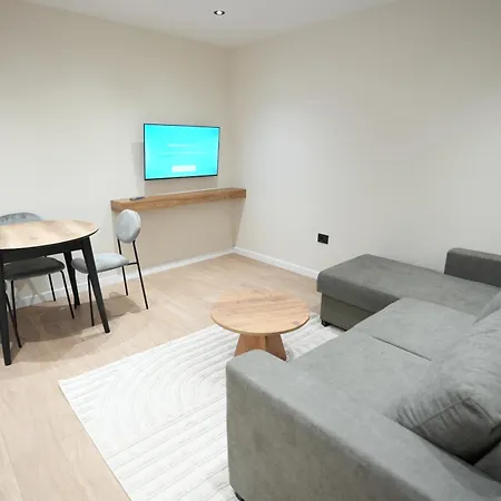 Apartamento Huqi Luxury 2 *