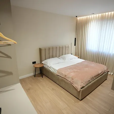 Huqi Luxury 2 Apartment *