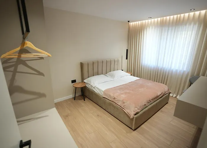 Huqi Luxury 2 Apartment *